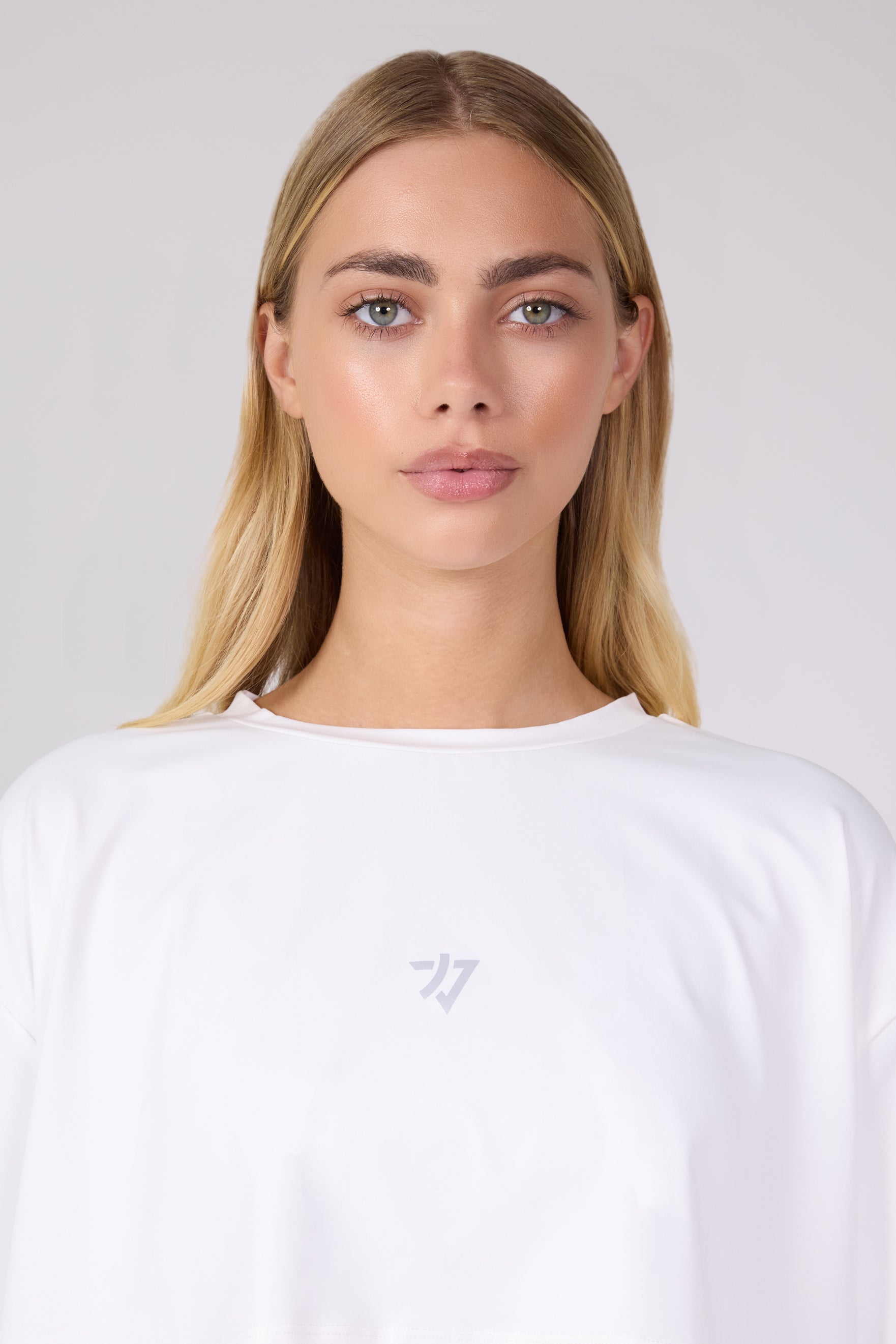 Raku Oversize Crop T-Shirt White